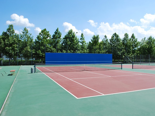 Оборудование для теннисных кортов
