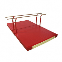 Брусья параллельные тренировочные со складными ножками и транспортировочным механизмом и матом